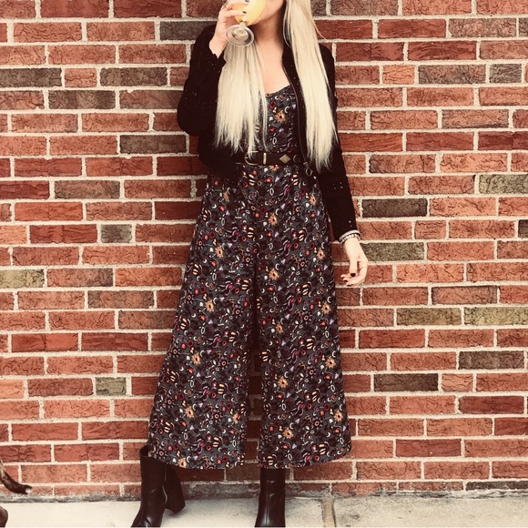Urban Outfitters Floral Jumpsuit - Picture 2 of 4